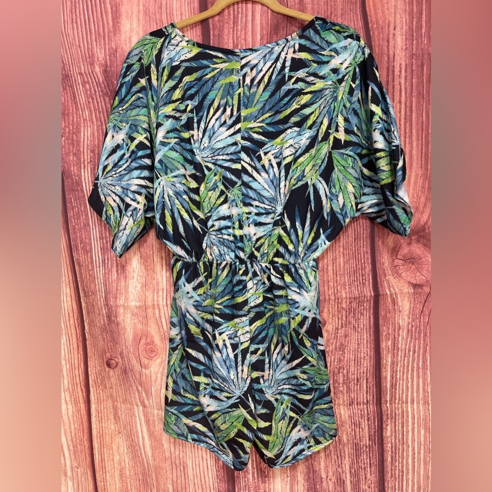 Boohoo green plant palm V-neck surplice romper shorts swimsuit coverup size 6 - Picture 3 of 14